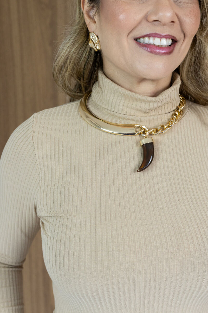 Imagem de Blusa Lia - Bege - Canelada, Gola Alta e Elegância Atemporal para o Dia a Dia